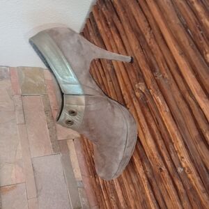 Elegant Brown and Gold Women's Heels